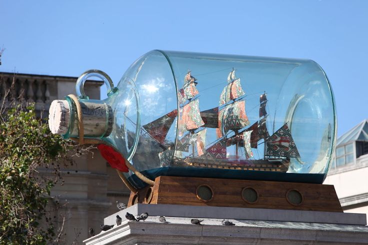 1024px-Nelson's_Ship_in_a_Bottle_by_Yinka_Shonibare